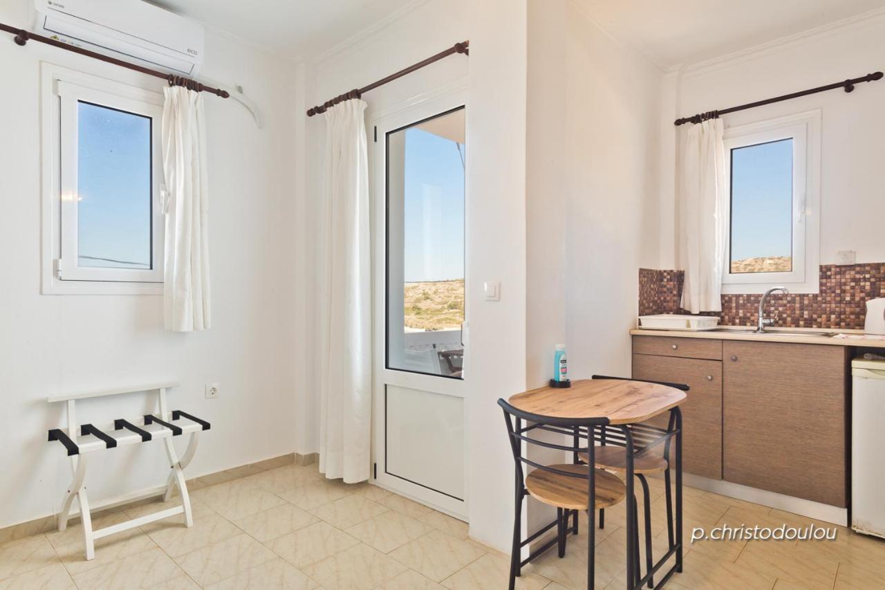 Albatros Studios & Apartments Lefkos  ภายนอก รูปภาพ