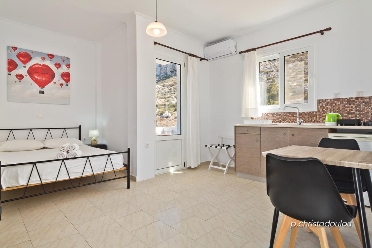 Albatros Studios & Apartments Lefkos  ภายนอก รูปภาพ